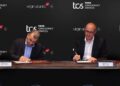 (L-R) Amit Kapur, Country Head - UK & Ireland, TCS; Shai Weiss, CEO - Virgin Atlantic Signing the Partnership Document